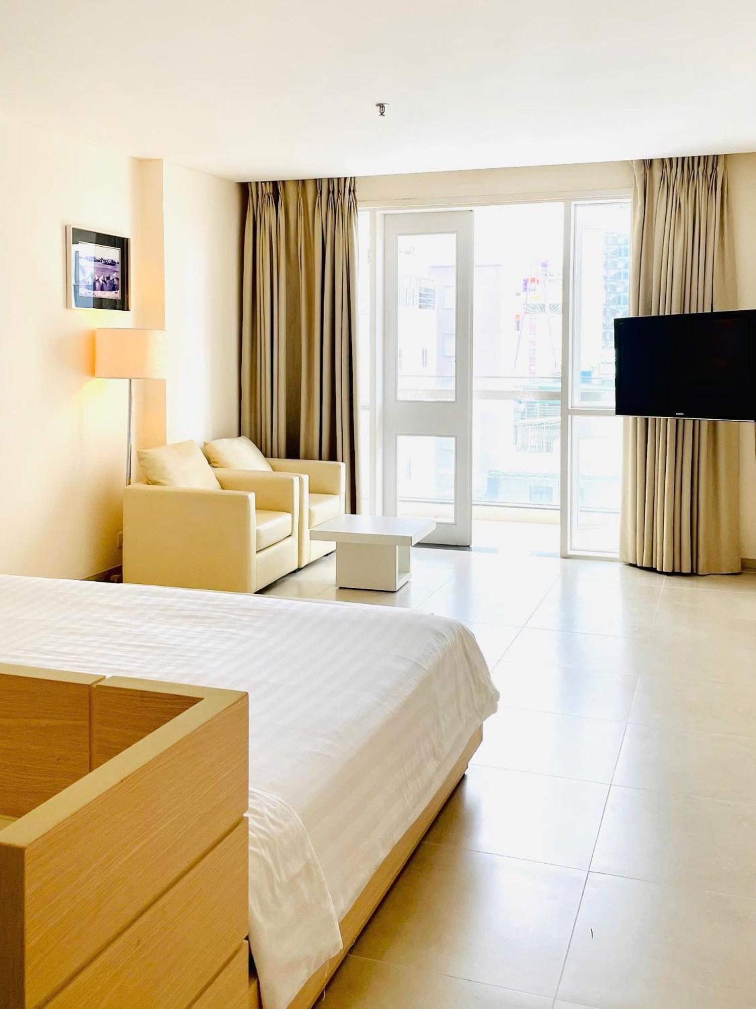 Nhi Phi Hotel Нячанг Экстерьер фото