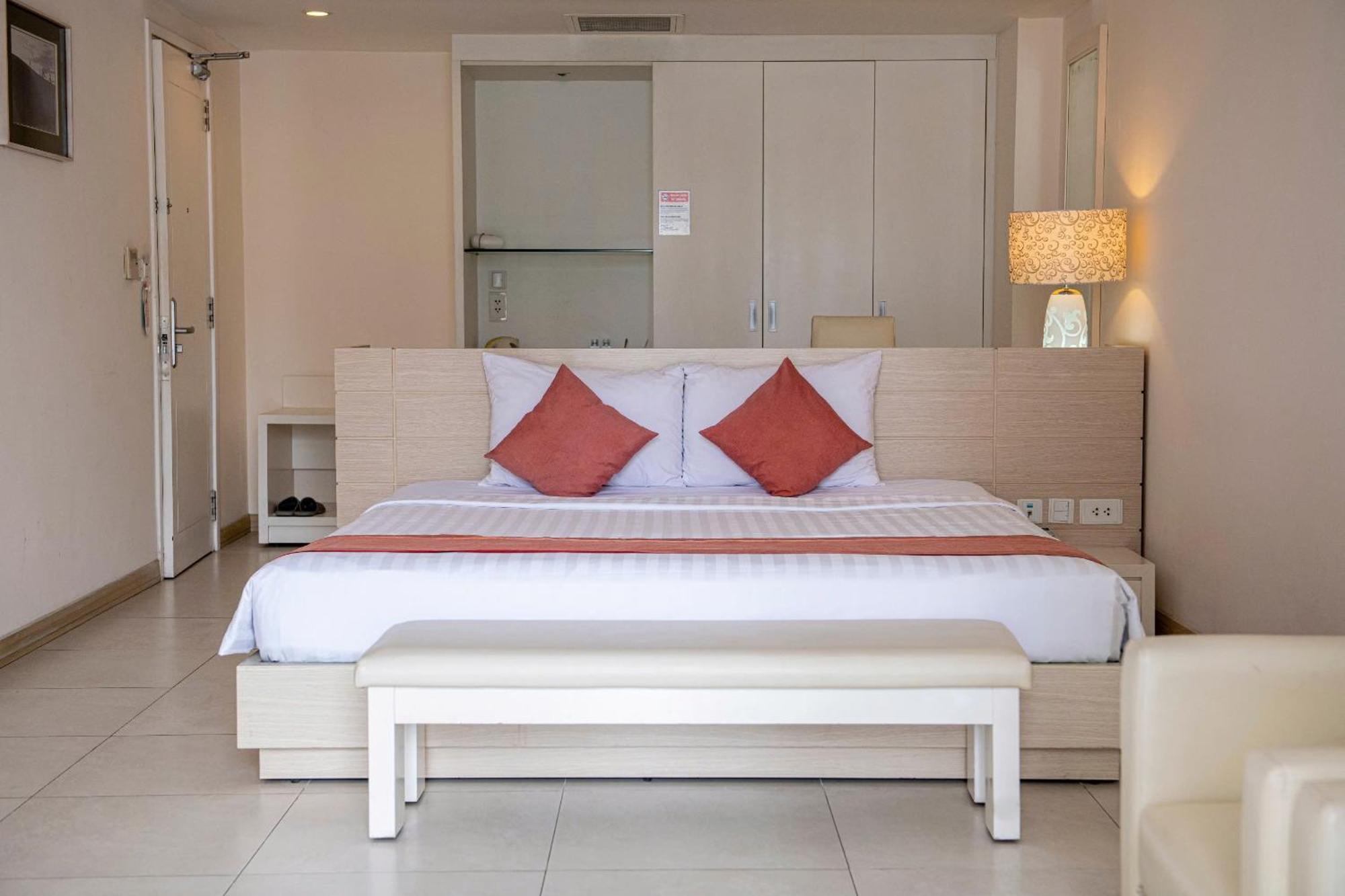 Nhi Phi Hotel Нячанг Экстерьер фото