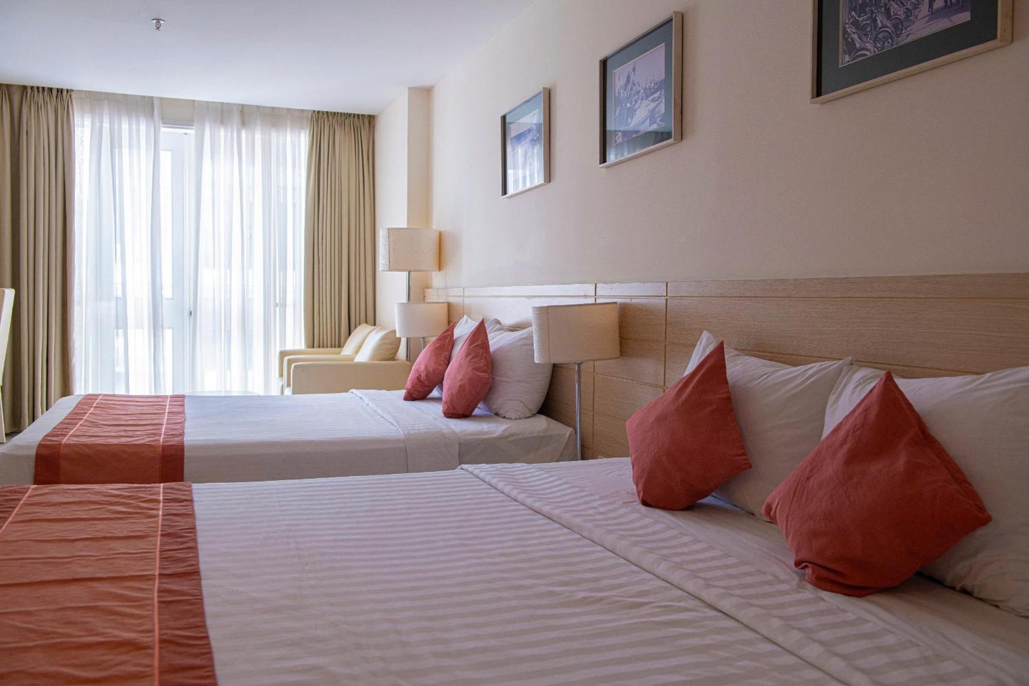 Nhi Phi Hotel Нячанг Экстерьер фото