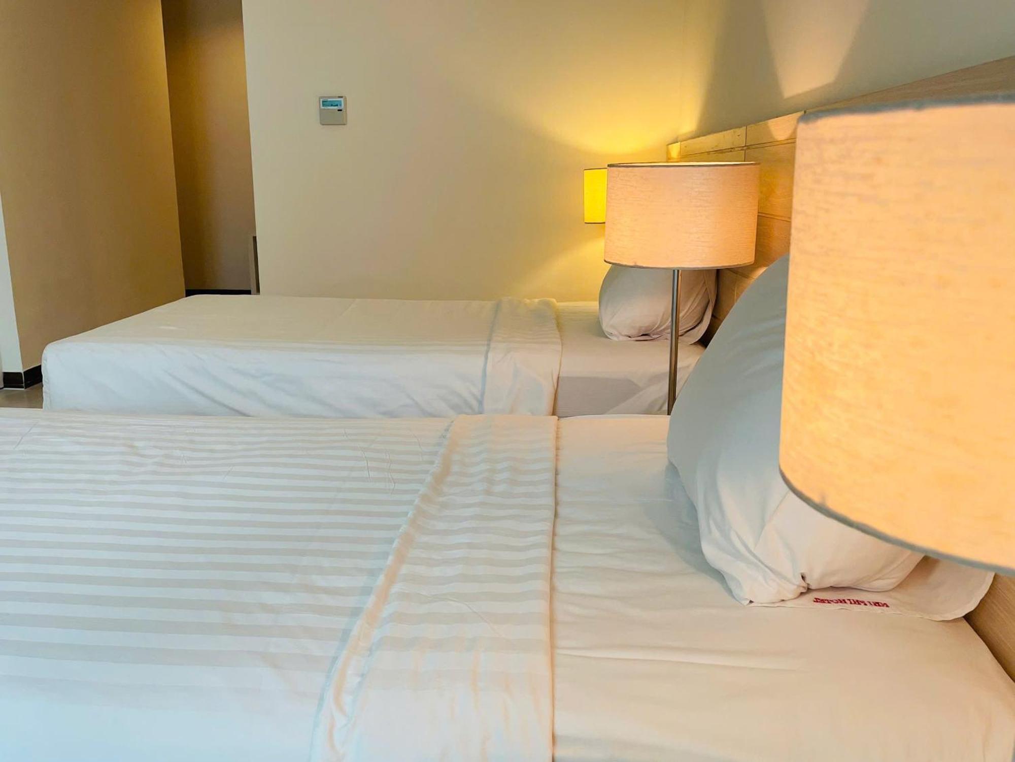 Nhi Phi Hotel Нячанг Экстерьер фото