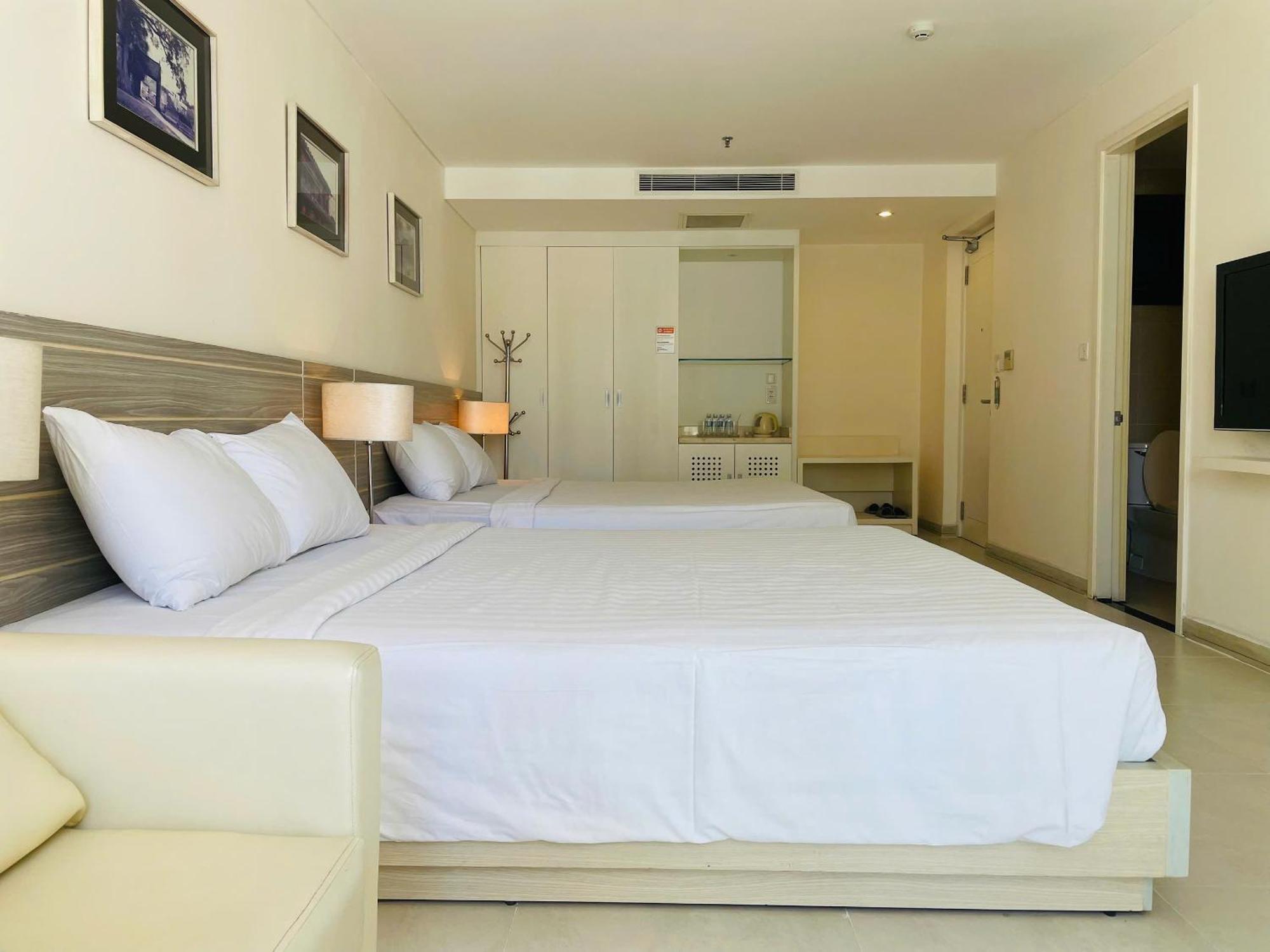 Nhi Phi Hotel Нячанг Экстерьер фото