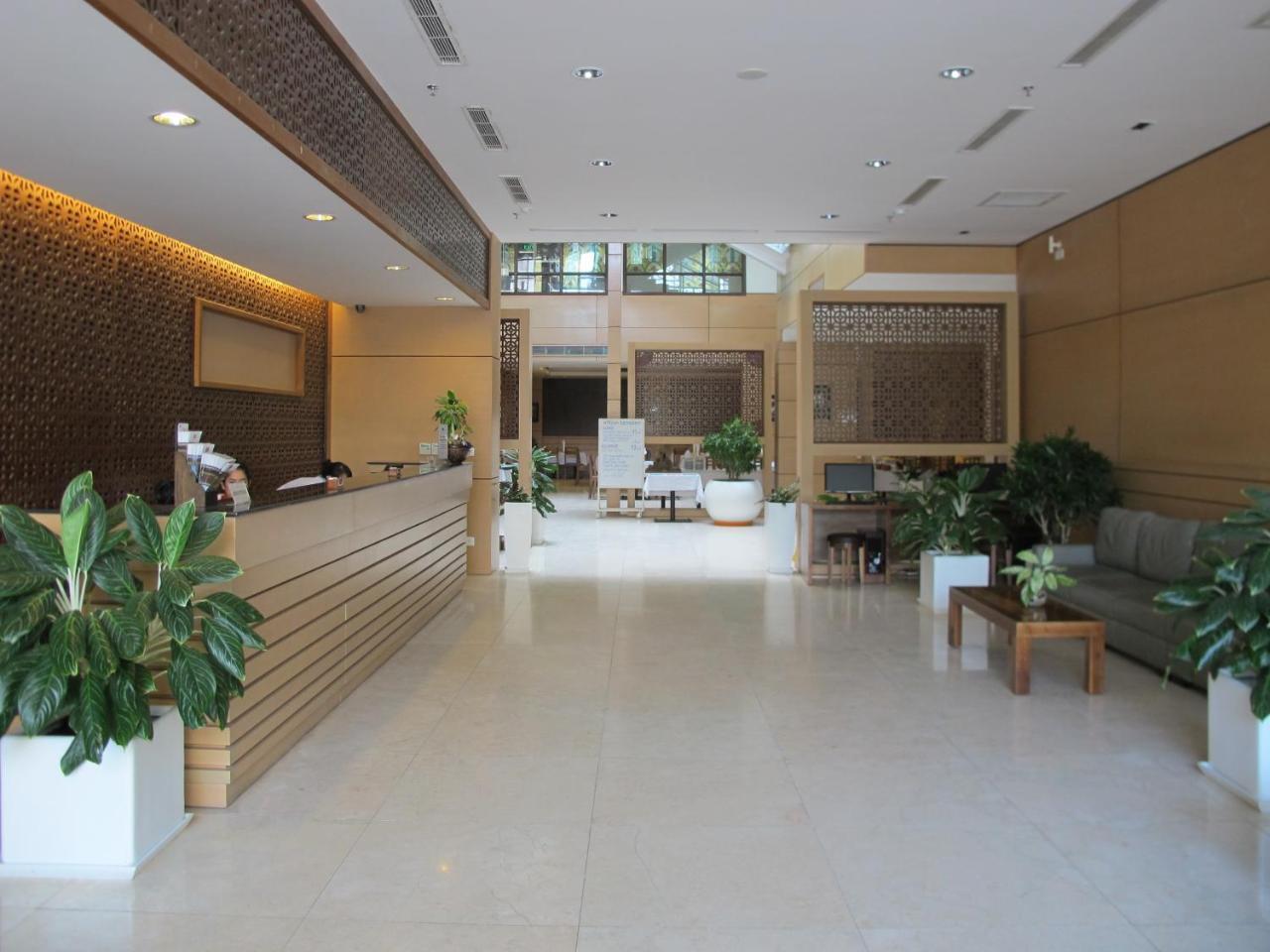 Nhi Phi Hotel Нячанг Экстерьер фото